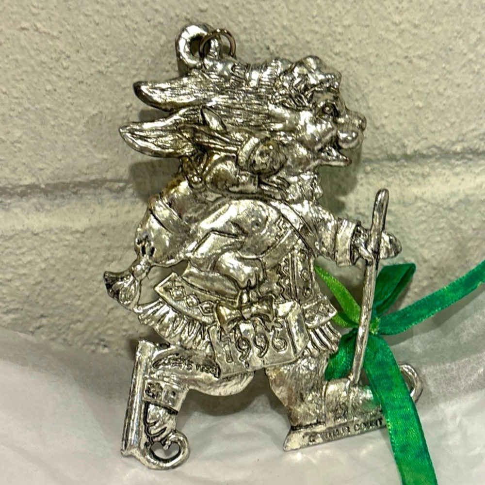 Arther Court bunny skating pewter ornament 1996
